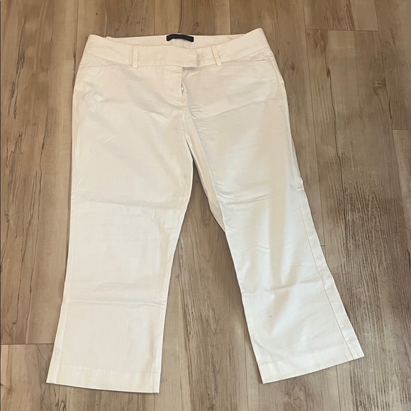 the limitec Pants - Women's Cream Capris